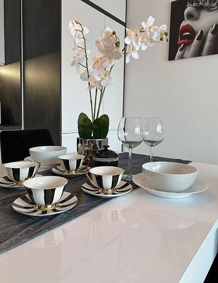 Apartament Sloneczny Apartment เยเลเนียกูรา ภายนอก รูปภาพ